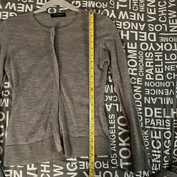 Luxe 100% cashmere fitted cardigan - Picture 6 of 11